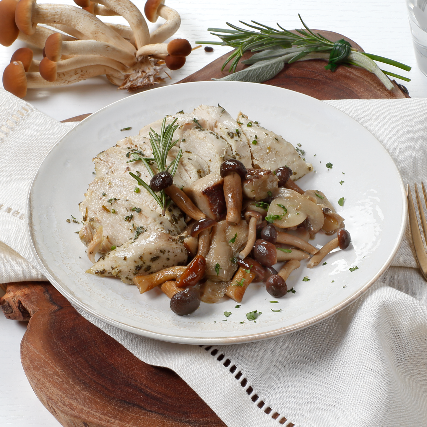 Pollo alle erbe con funghi